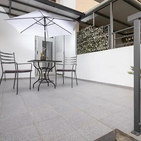 Noa Apartment *